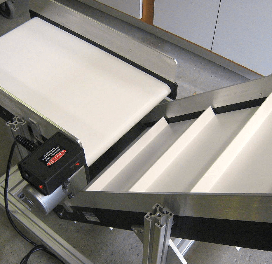 L-Configuration with Mini-Mover Lite Series Conveyors